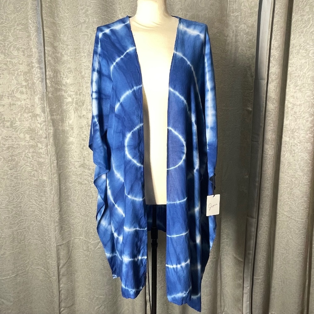 NWT Women’s “one size” Blue Tie Dye Japna Top